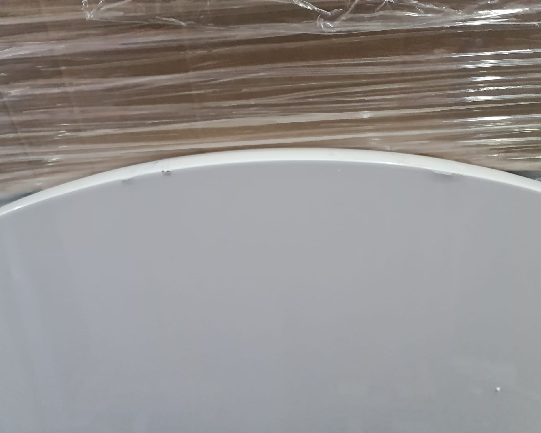Masă rotundă Trumpet, blat alb lucios, Ø110 cm Arboteca