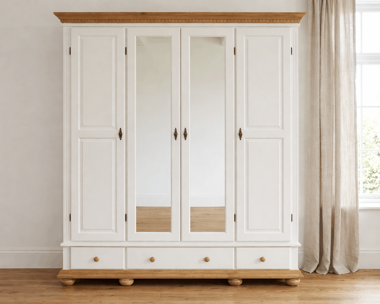 Dulap cu patru usi Bavaria din lemn masiv, Alb-Natur Arboteca