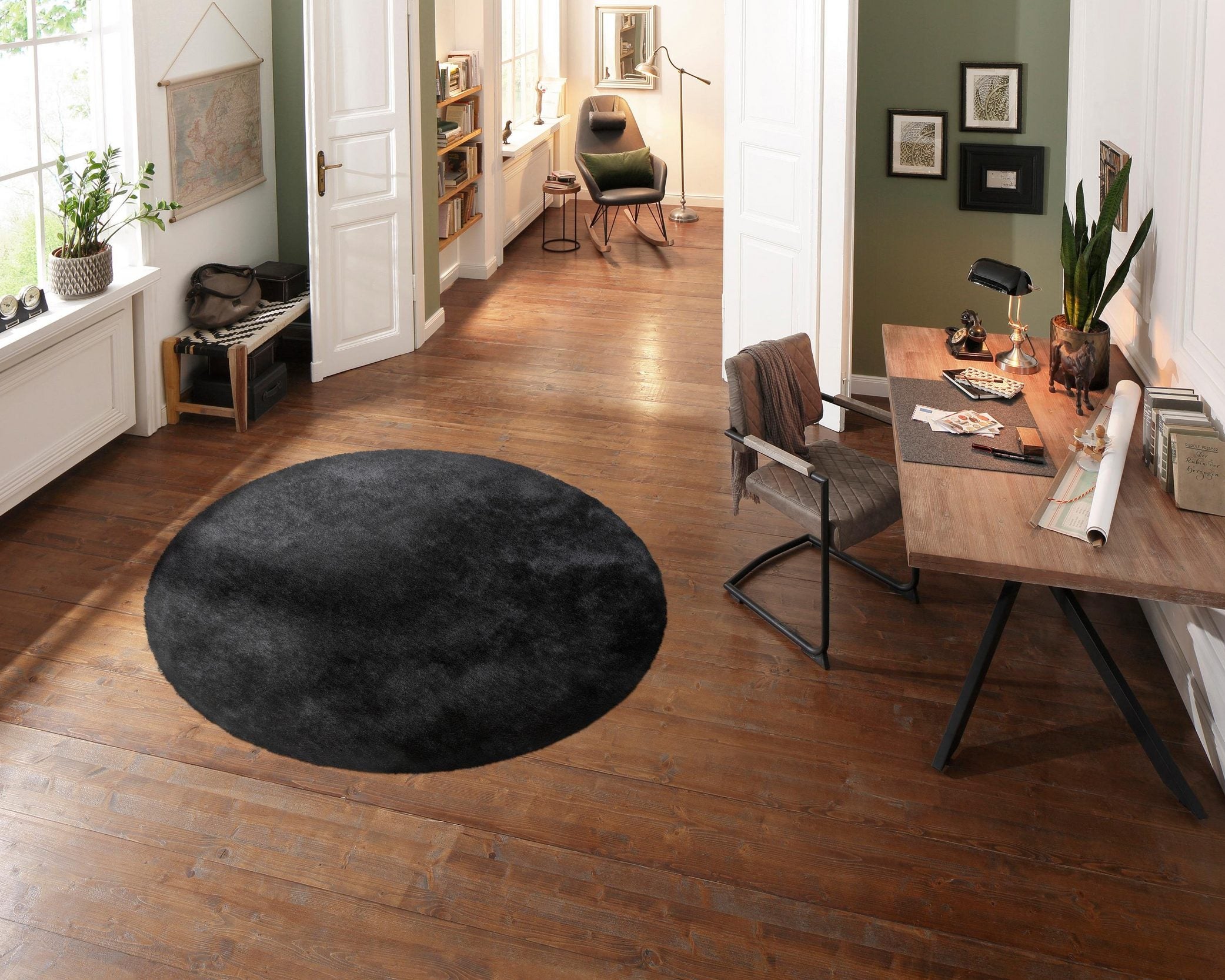 Covor Dana rotund, fir înalt și moale, negru, diametru 140 cm Arboteca