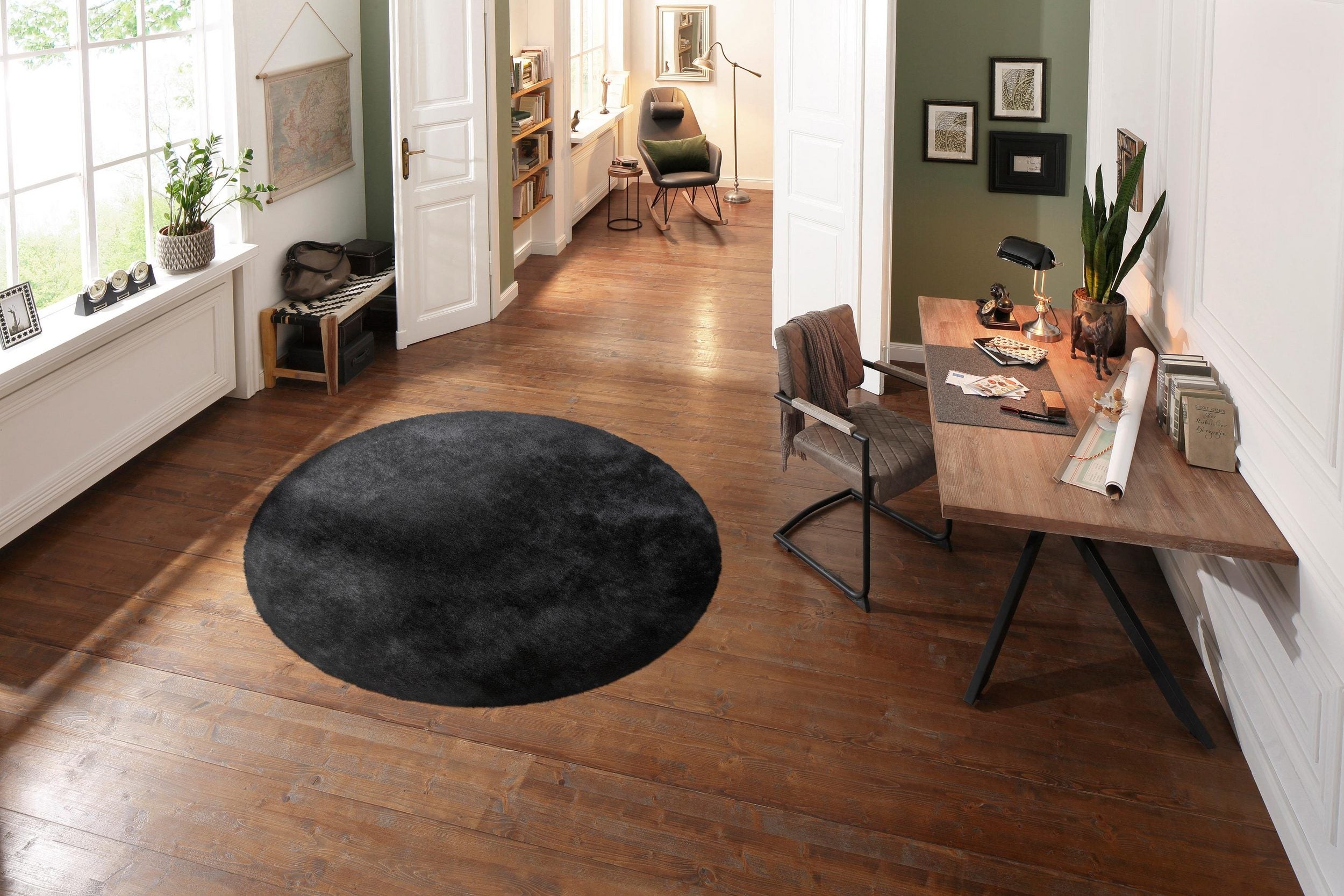 Covor Dana rotund, fir înalt și moale, negru, diametru 140 cm Arboteca