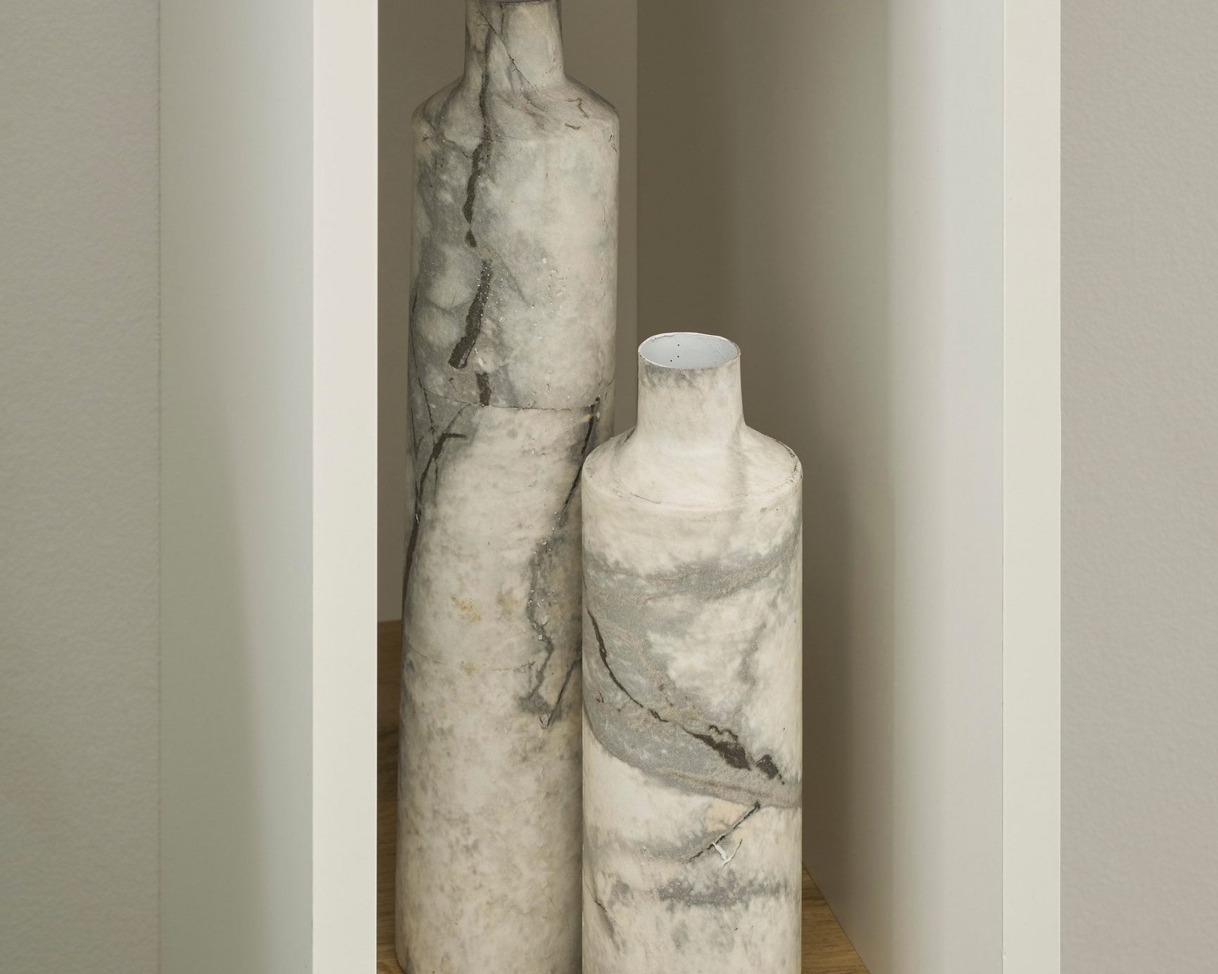 Etajeră PAL melaminat Giron, 3 rafturi deschise, alb/stejar Wotan, 20x40x158 cm Arboteca