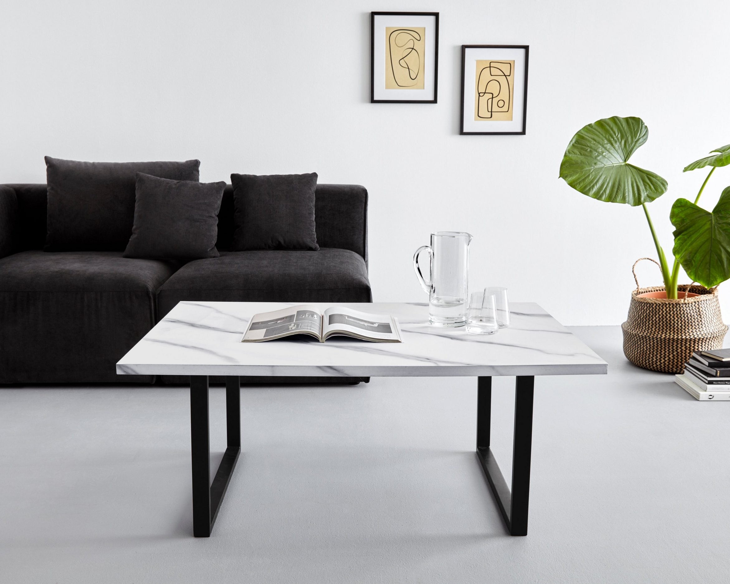Masuță de cafea MDF Madox, aspect marmură, cadru metalic negru, 110 cm Arboteca