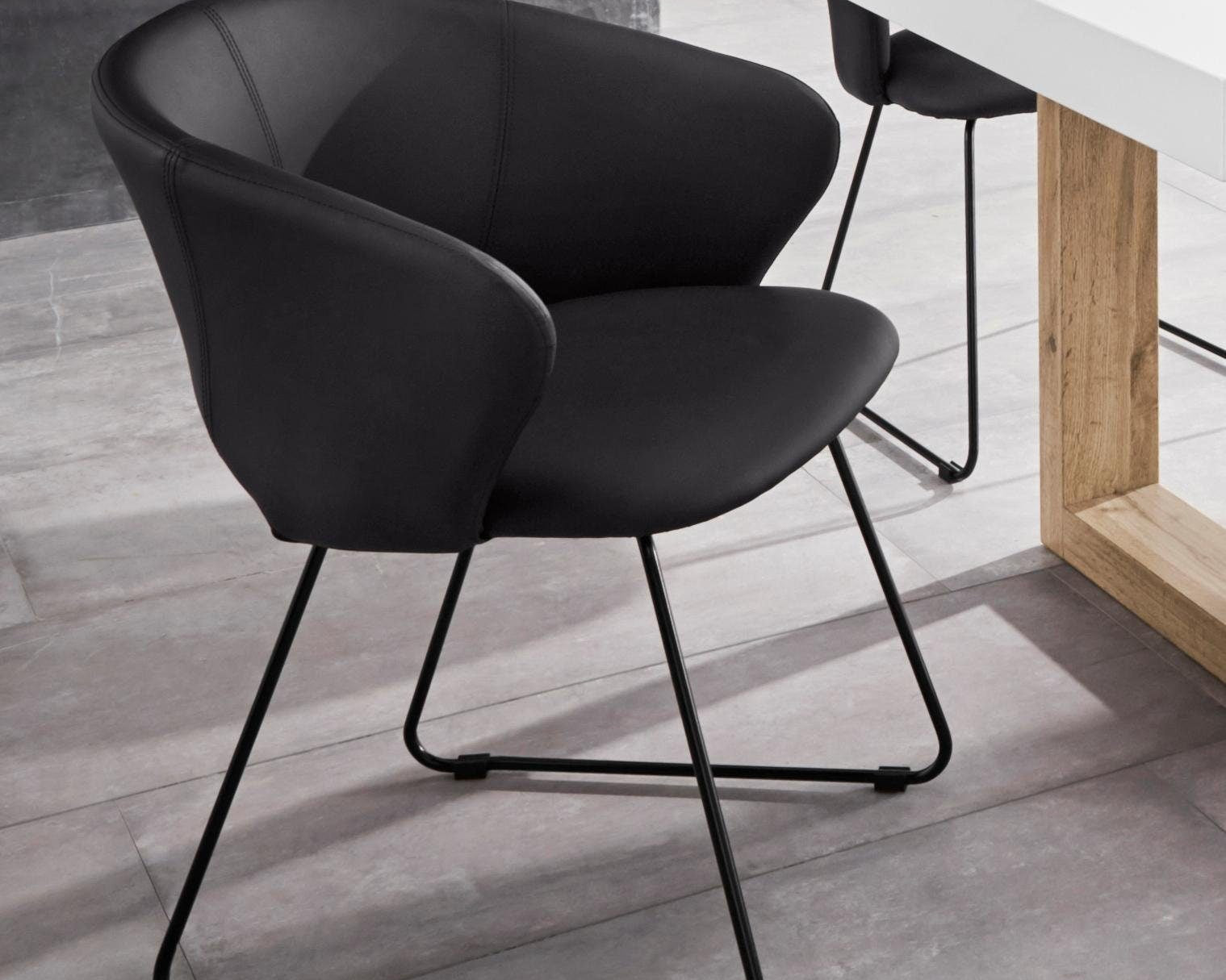 Scaun cu cotiere Plai, imitatie piele, cadru metalic, negru Arboteca