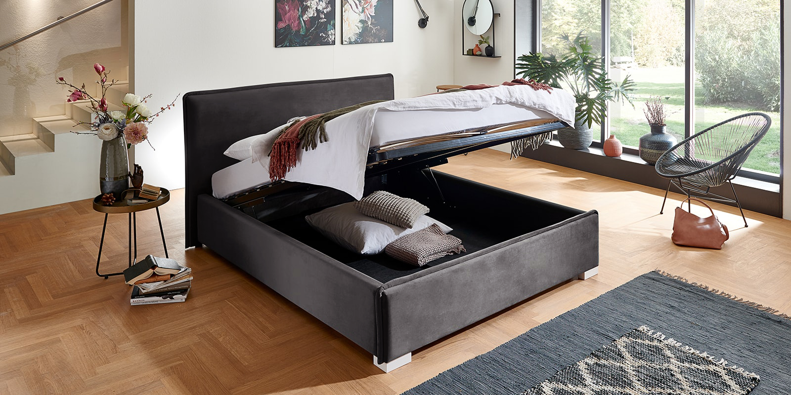 Paturi tapitate cu somiera rabatabila 