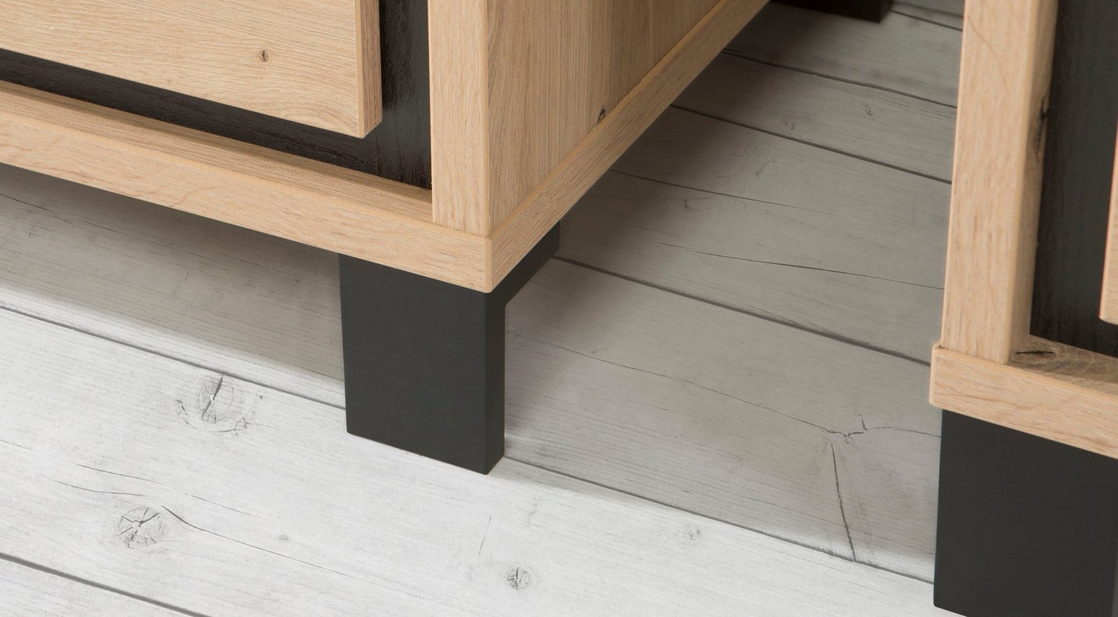 Comodă Sideboard Trondheim cu 2 uși și 4 sertare, negru stejar artisan, 178 cm Arboteca