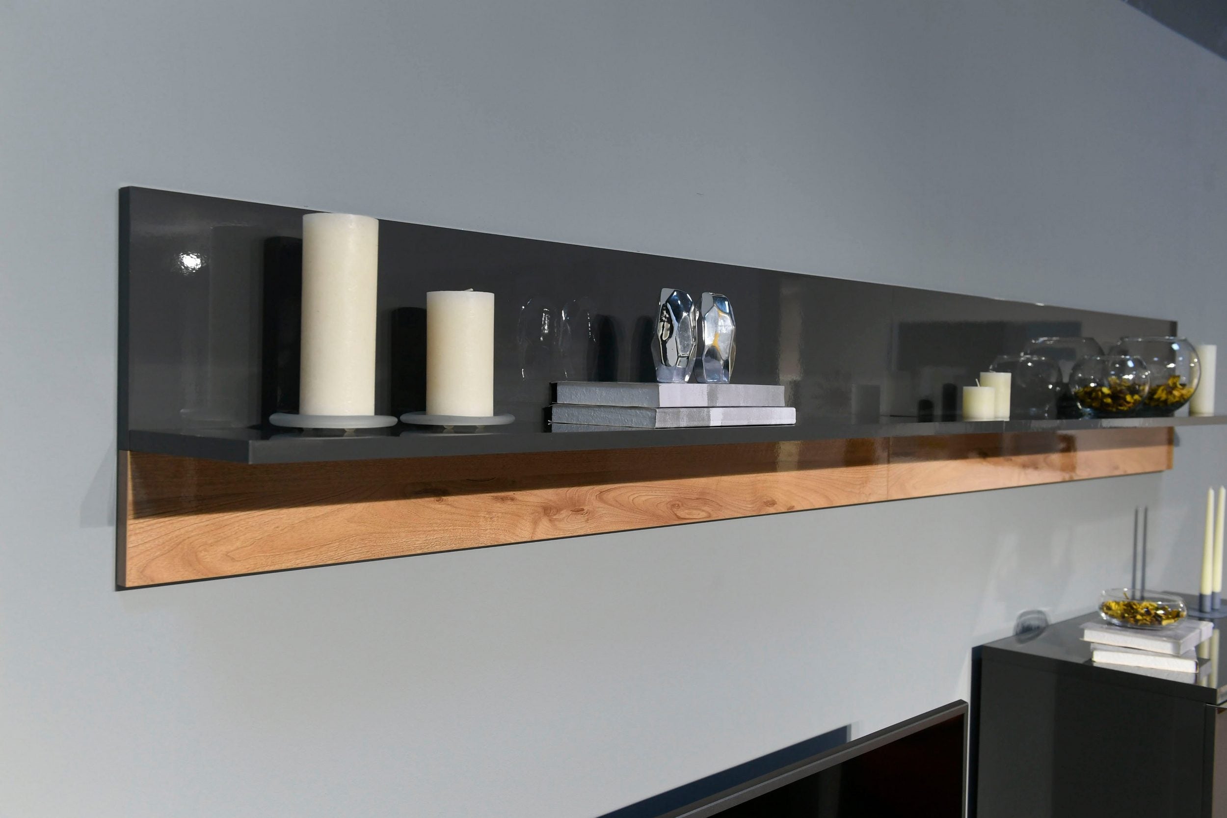 Polita de perete Onyx, Places of Style, antracit/nuc lucios, 128 cm Arboteca