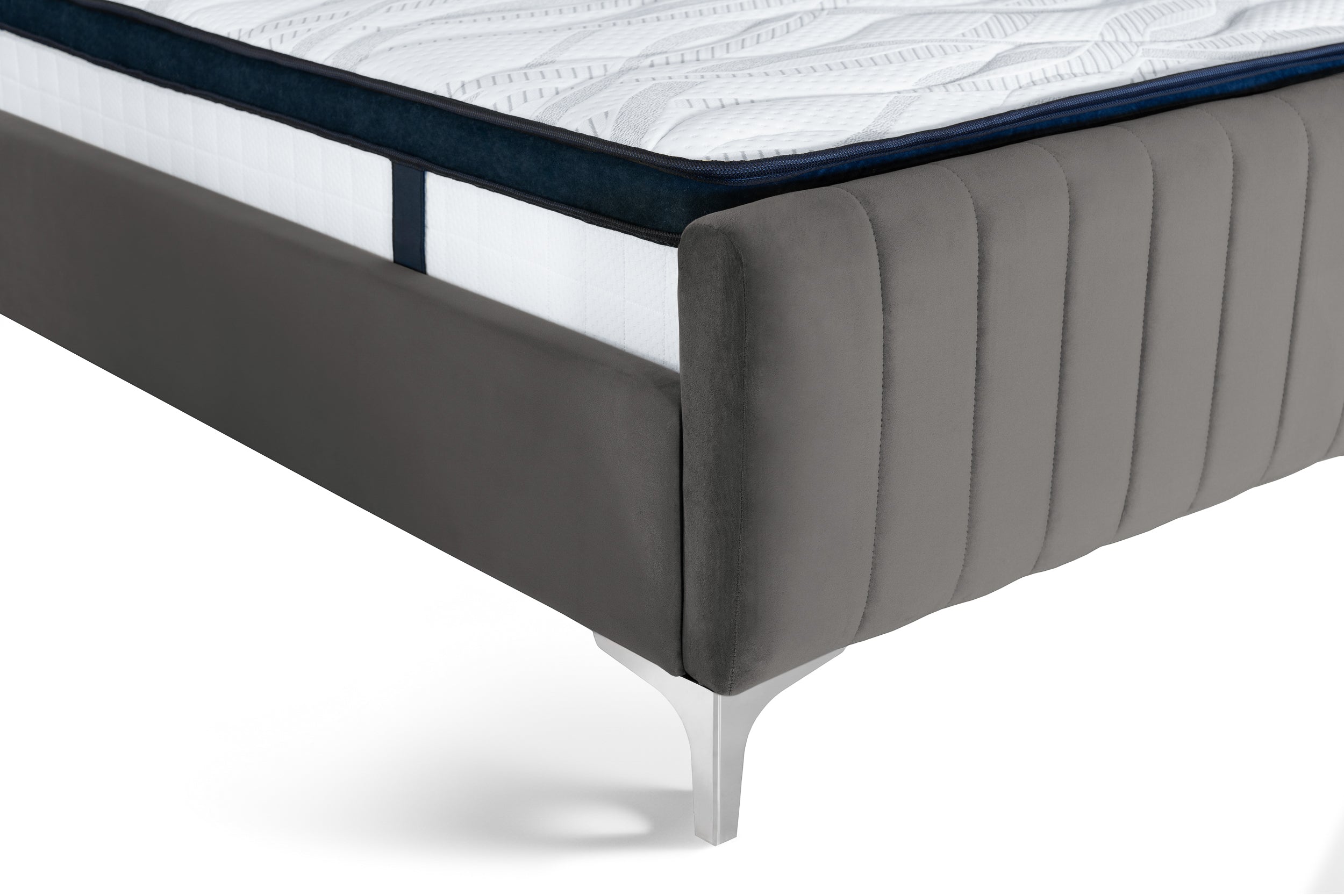 Pat tapițat Dino, cu somieră și picioare înalte #color_Gri-Velluto