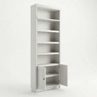 Bibliotecă din lemn masiv de pin Soeren, 2 uși, 80×29×220 cm – alb crem Arboteca