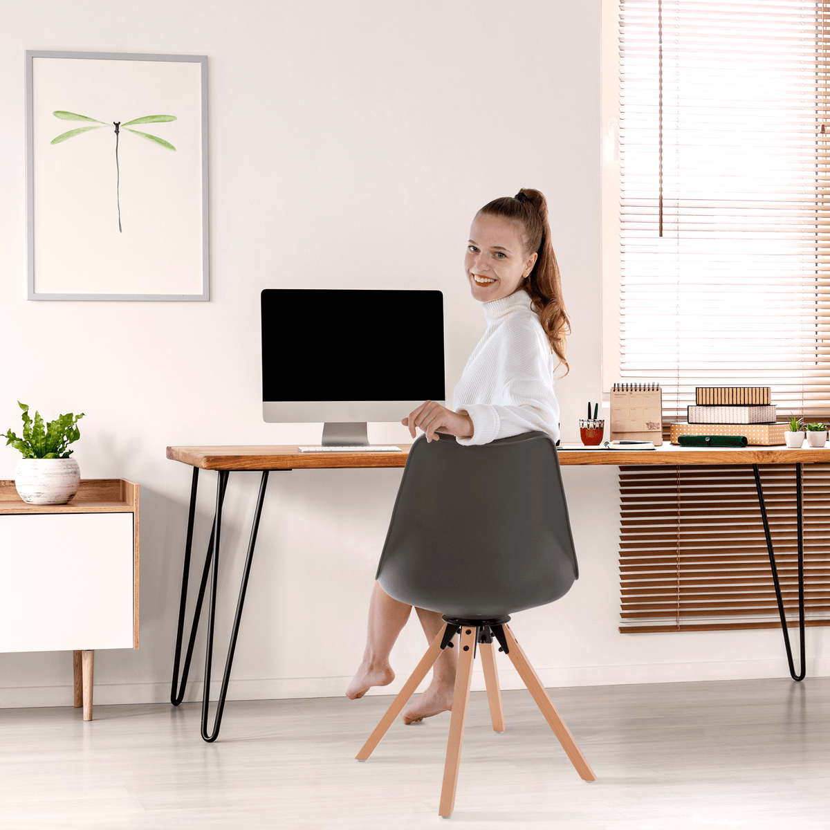 Scaun pivotant elegant SANTENA, gri închis, piele ecologică, 48x57.5x82.5 cm Kondela