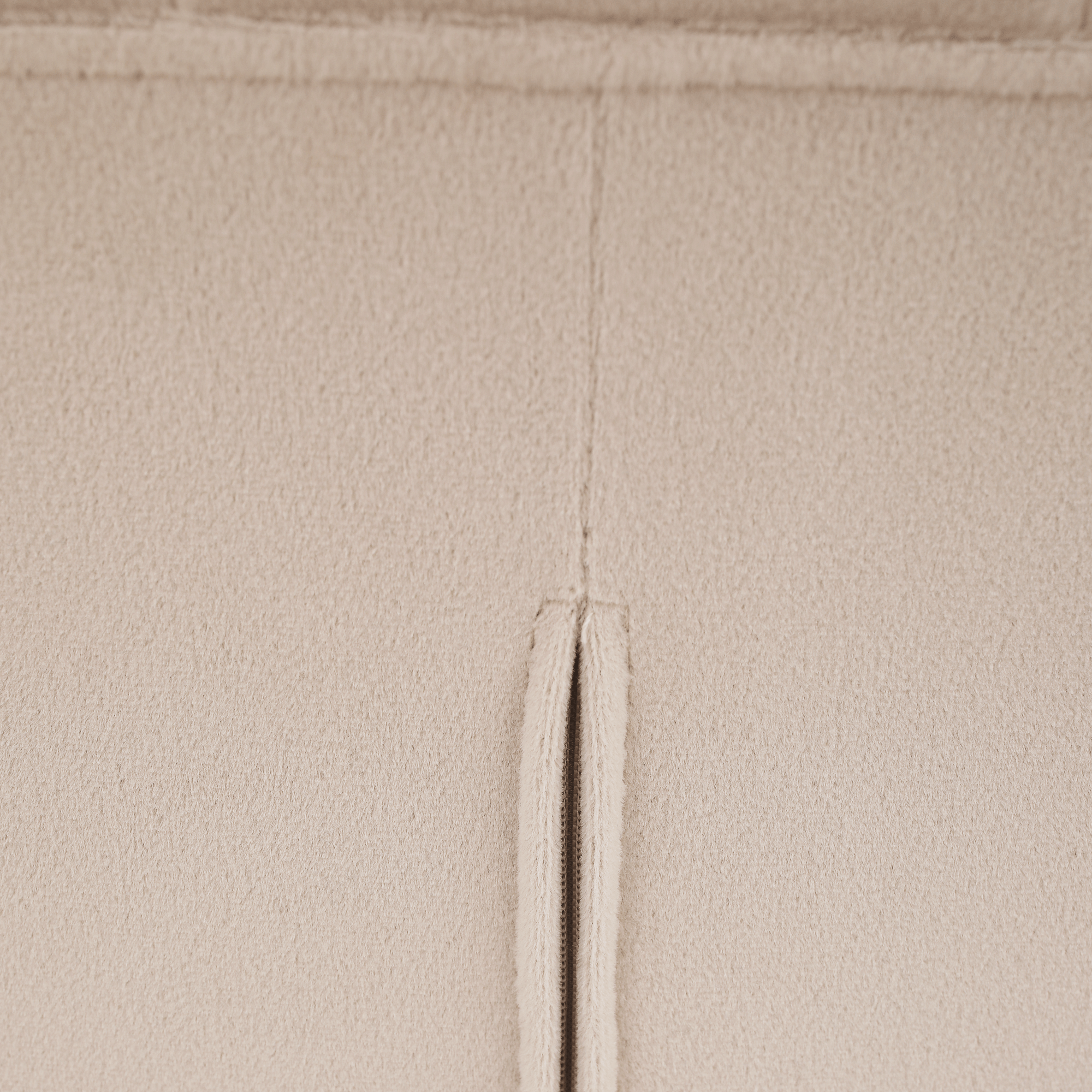Scaun de masă ILHAVO, țesătură catifea bej / crom, 42x56.5x105 cm Kondela