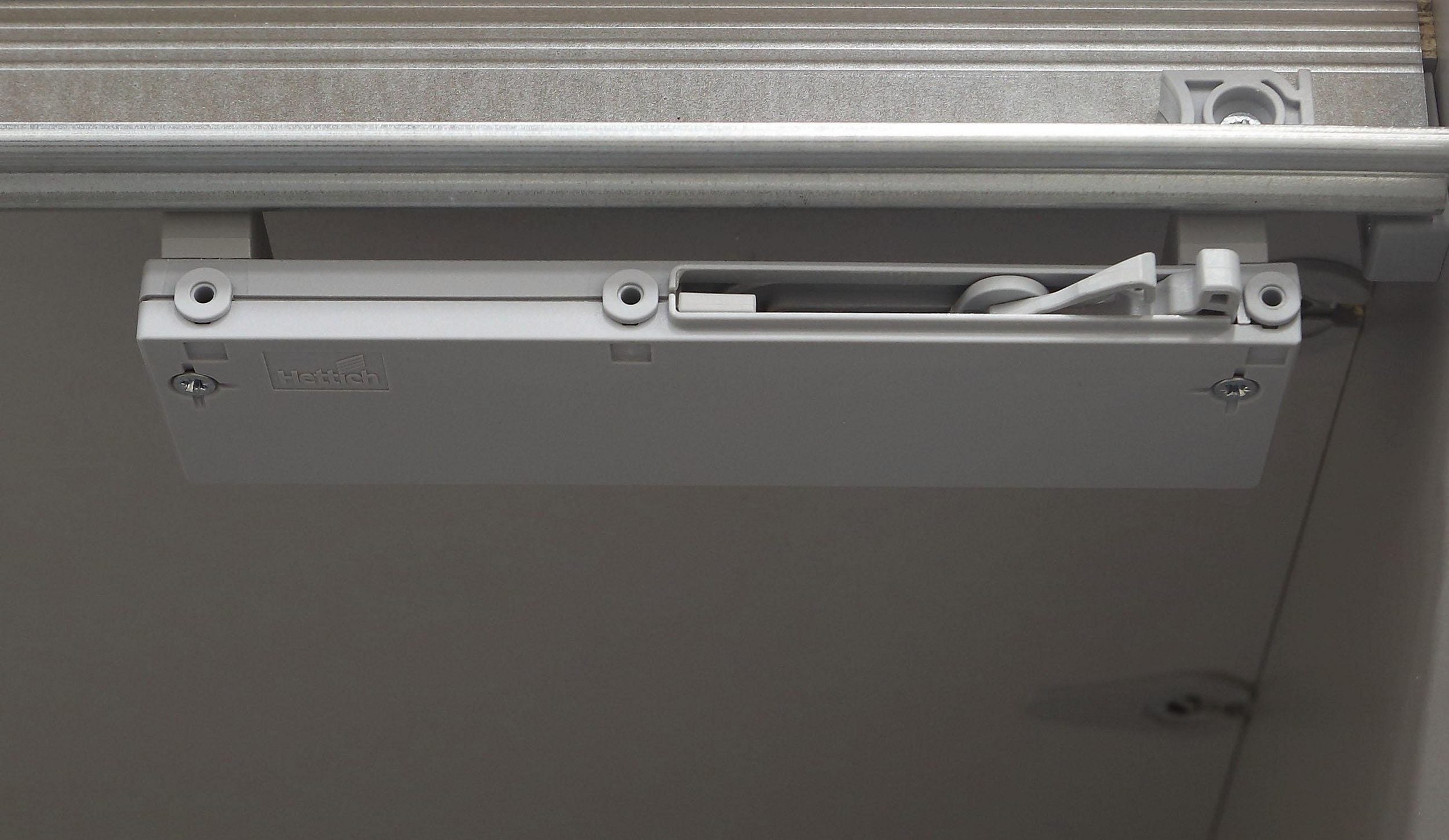 Sistem autoinchidere usa glisanta Arboteca