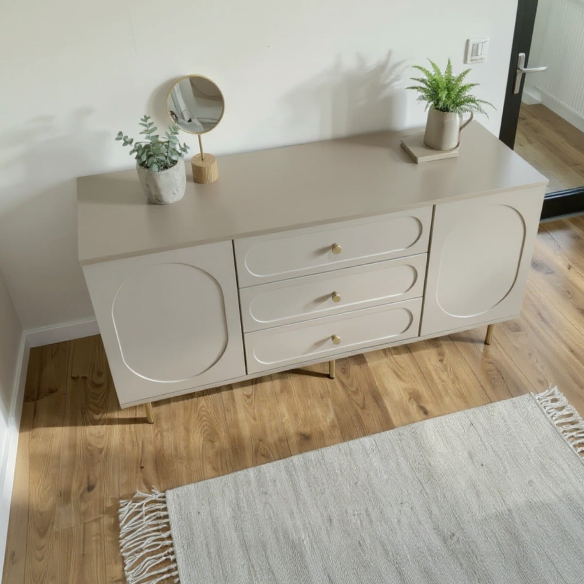 Comodă CORTONA casmir bazalt cu 3 sertare și 2 uși, MDF frezat oval