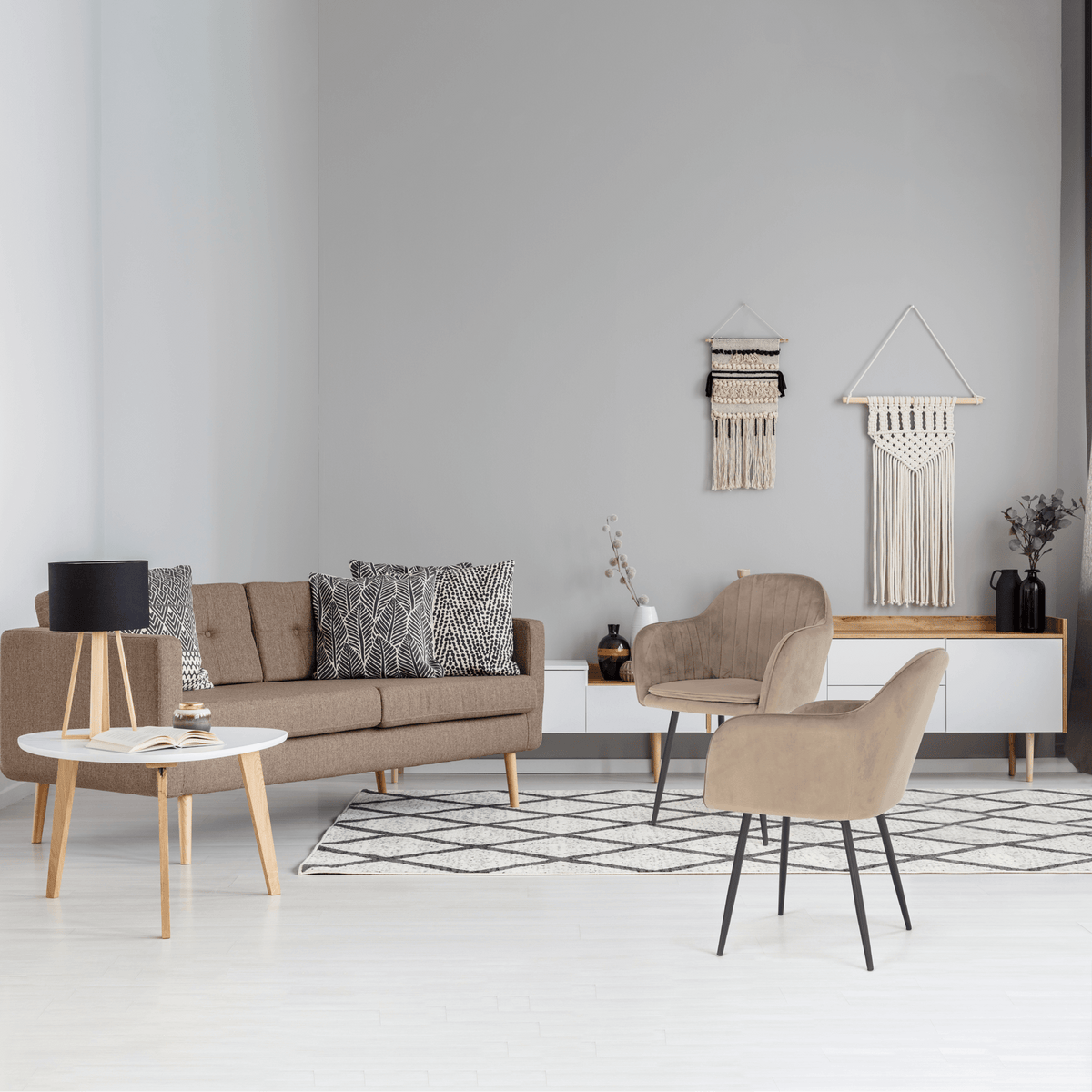 Fotoliu de design BASSANO, catifea Velvet gri maroniu Taupe, catifea/metal, 56x55x82 cm Kondela